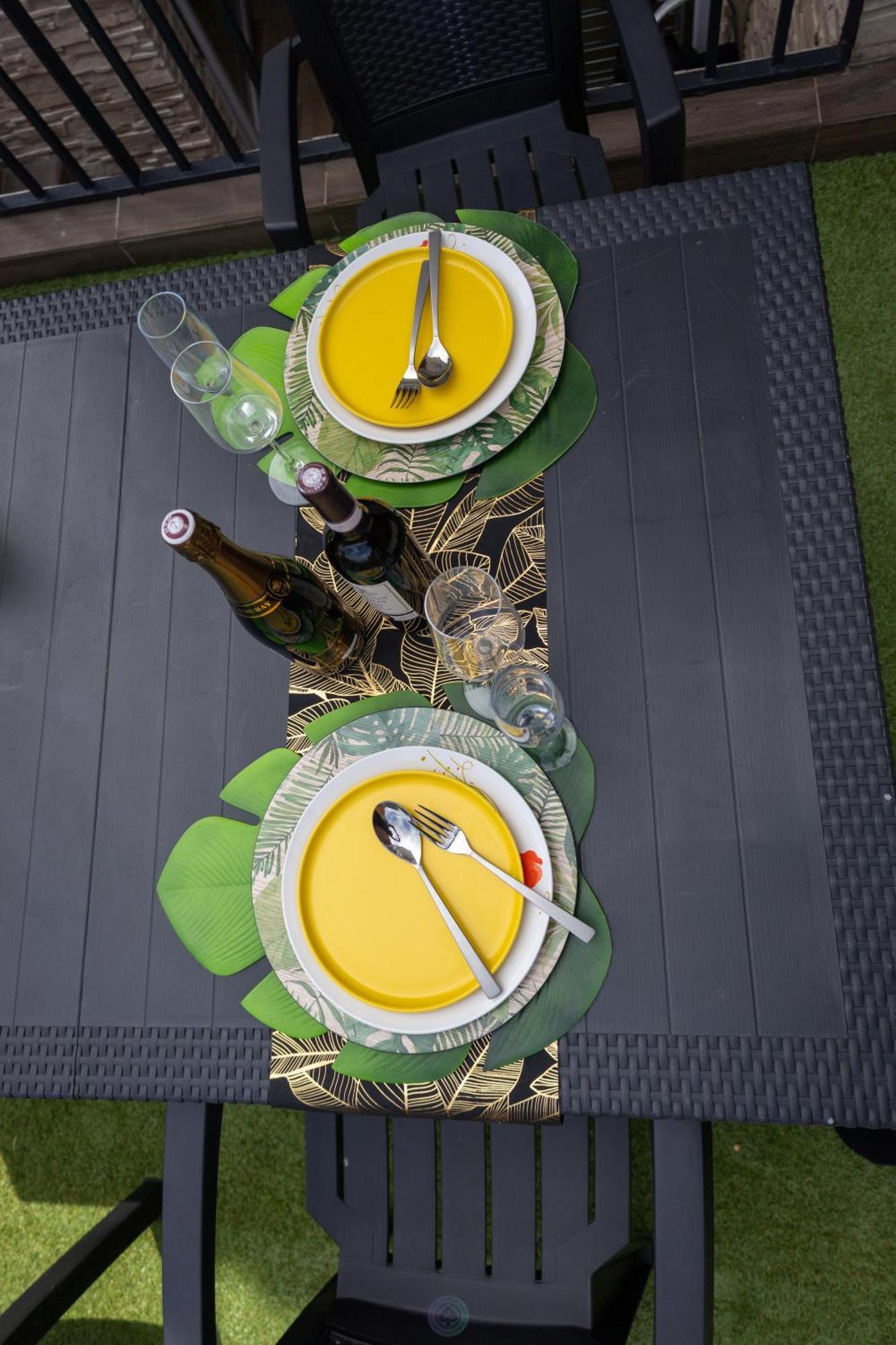 The Silent Green Lounge, Noisiel Exterior foto
